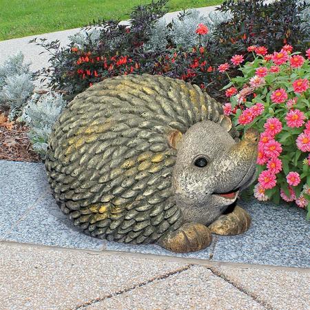 DESIGN TOSCANO Humongous Hedgehog Garden Animal Statue FU84330